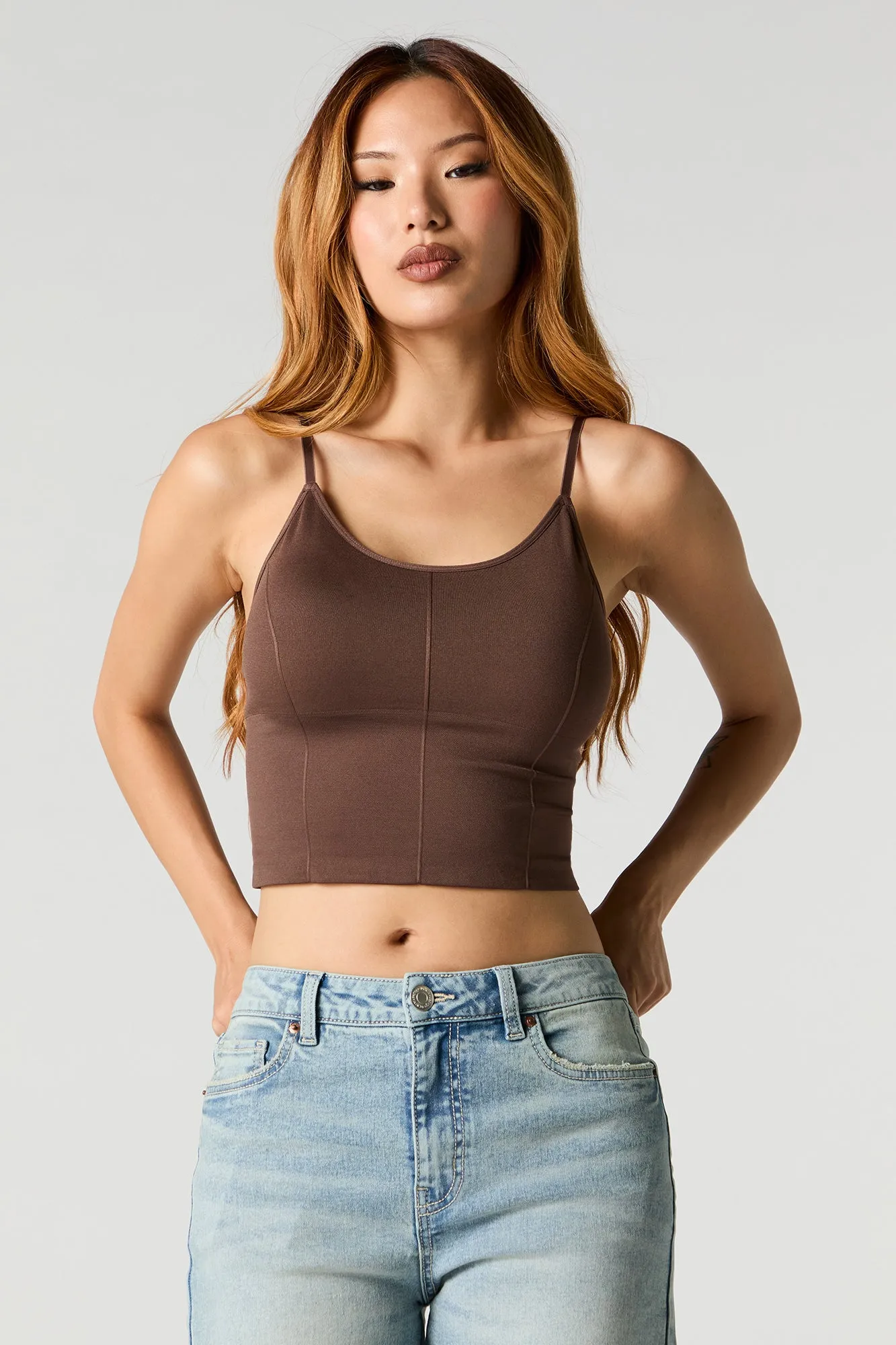 Camisole sans couture avec surpiqûres et bonnets intégrés