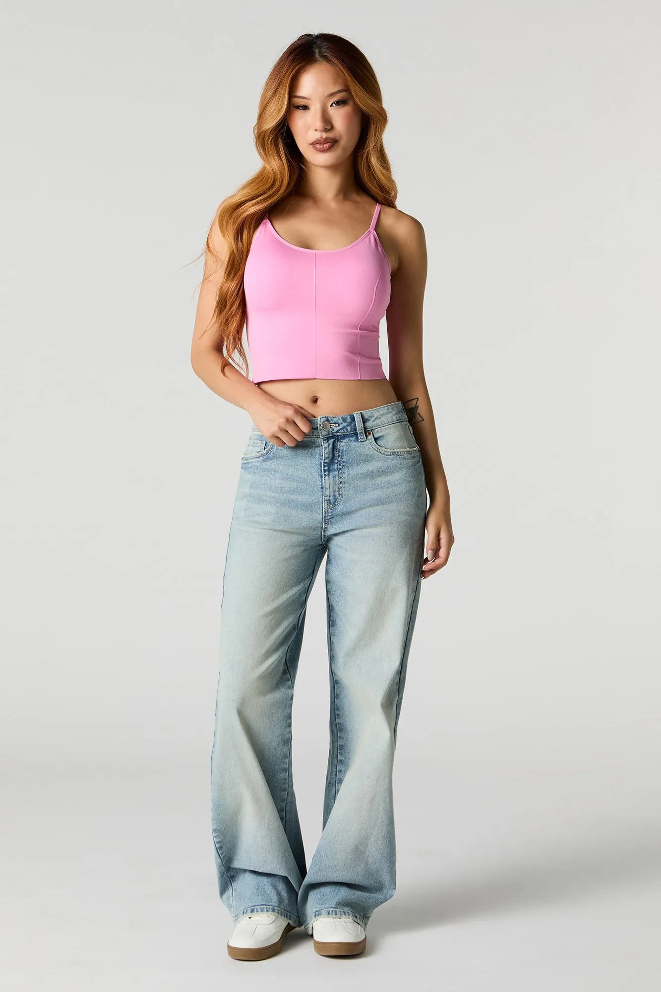 Camisole sans couture avec surpiqûres et bonnets intégrés