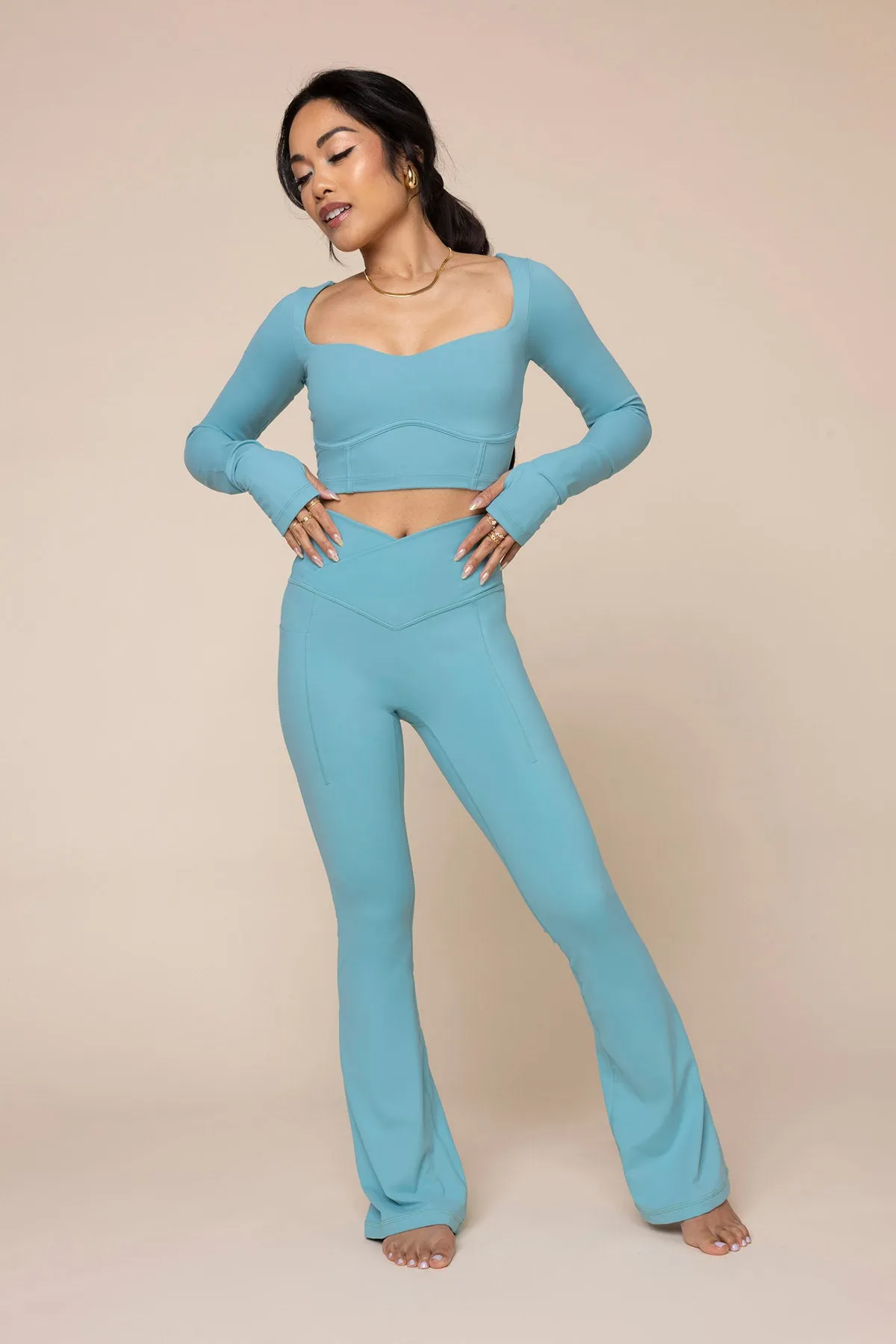 Crisscross Hourglass® Flared Leggings with Pockets - Oasis