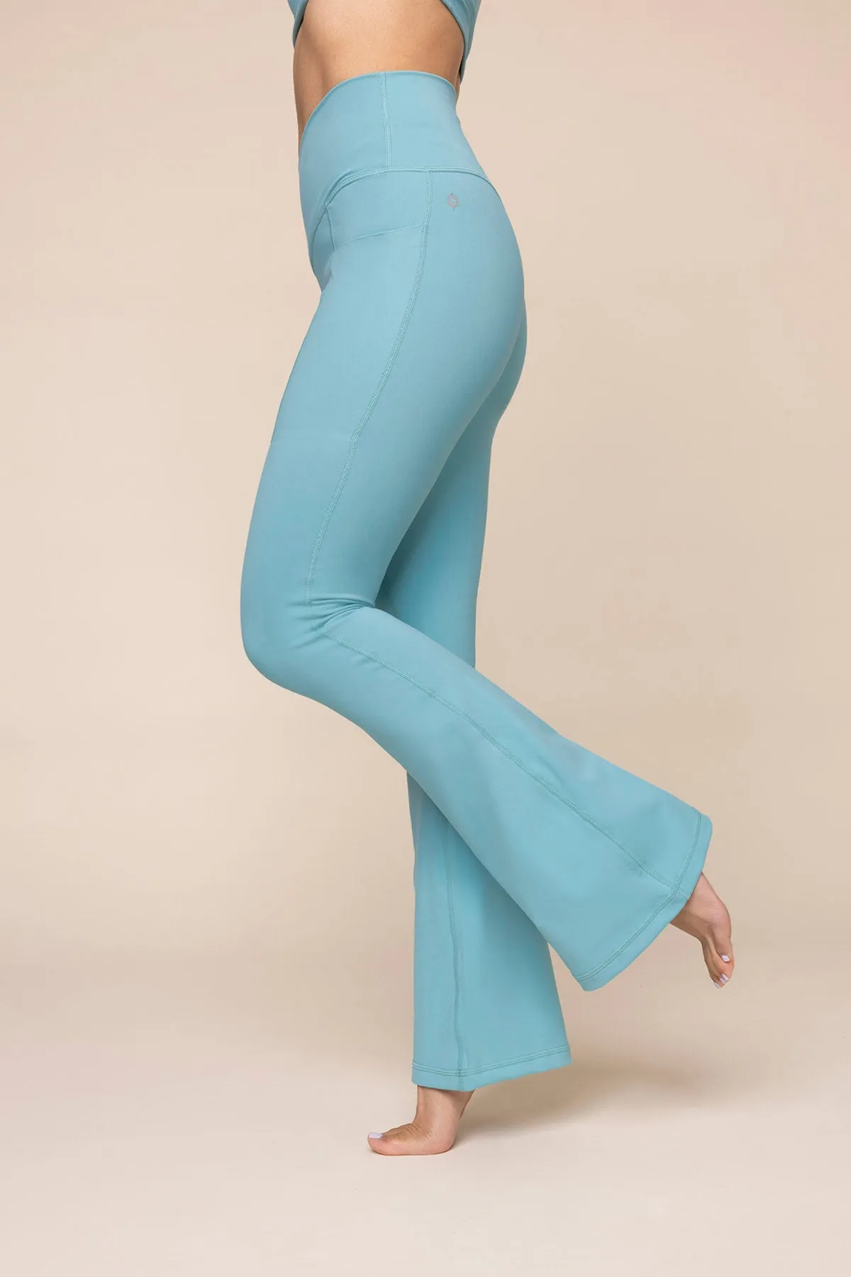 Crisscross Hourglass® Flared Leggings with Pockets - Oasis
