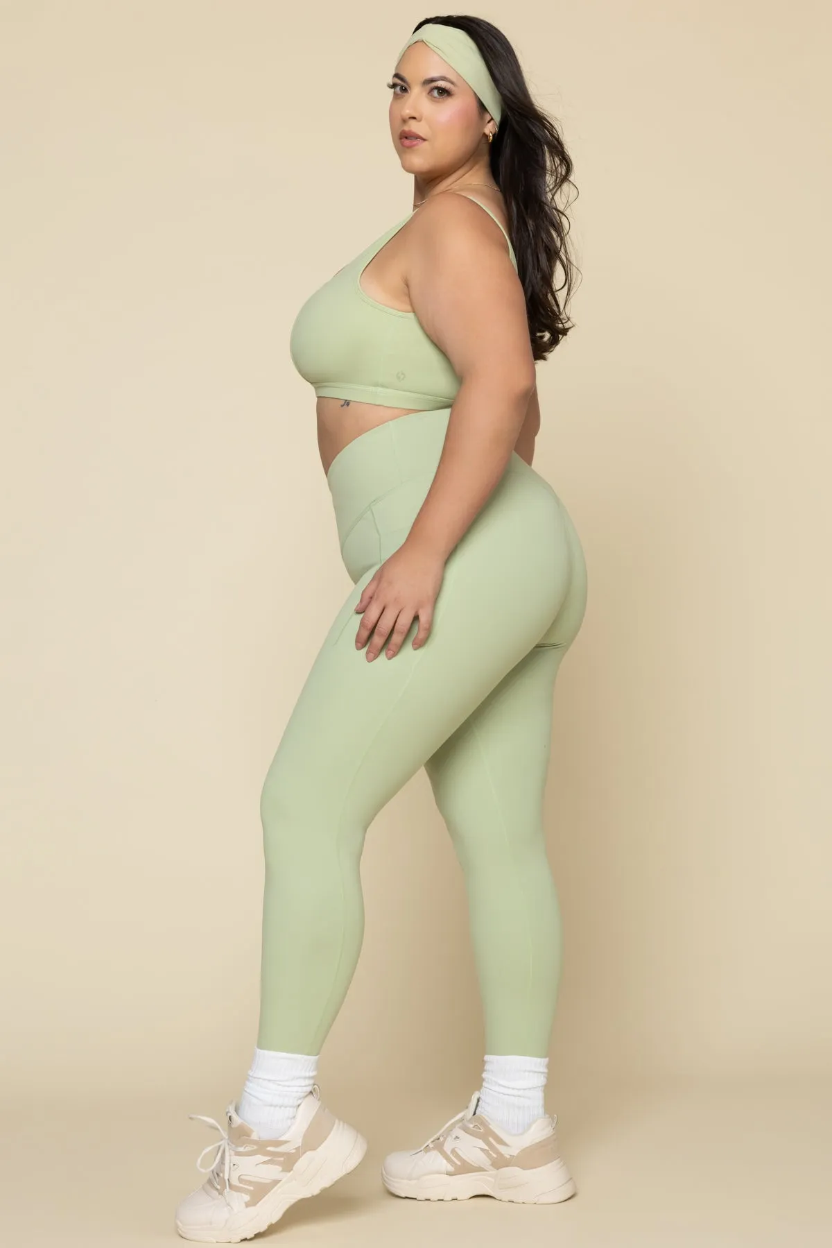 Crisscross Hourglass® Leggings with Pockets - Pistachio