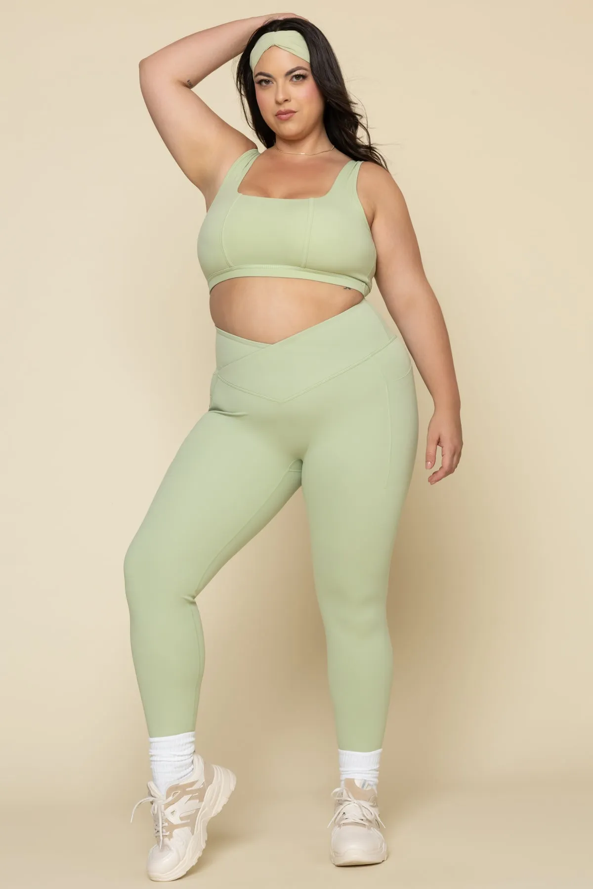 Crisscross Hourglass® Leggings with Pockets - Pistachio
