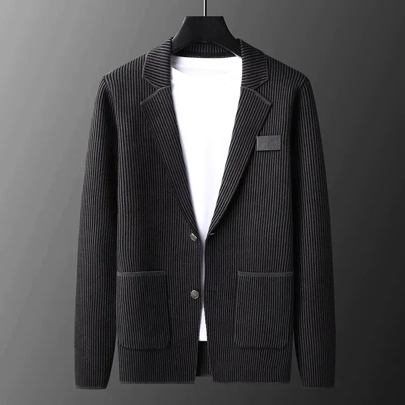 PRESTIGE VEST IN FÉLIX-NOÎR JACQUARD KNIT
