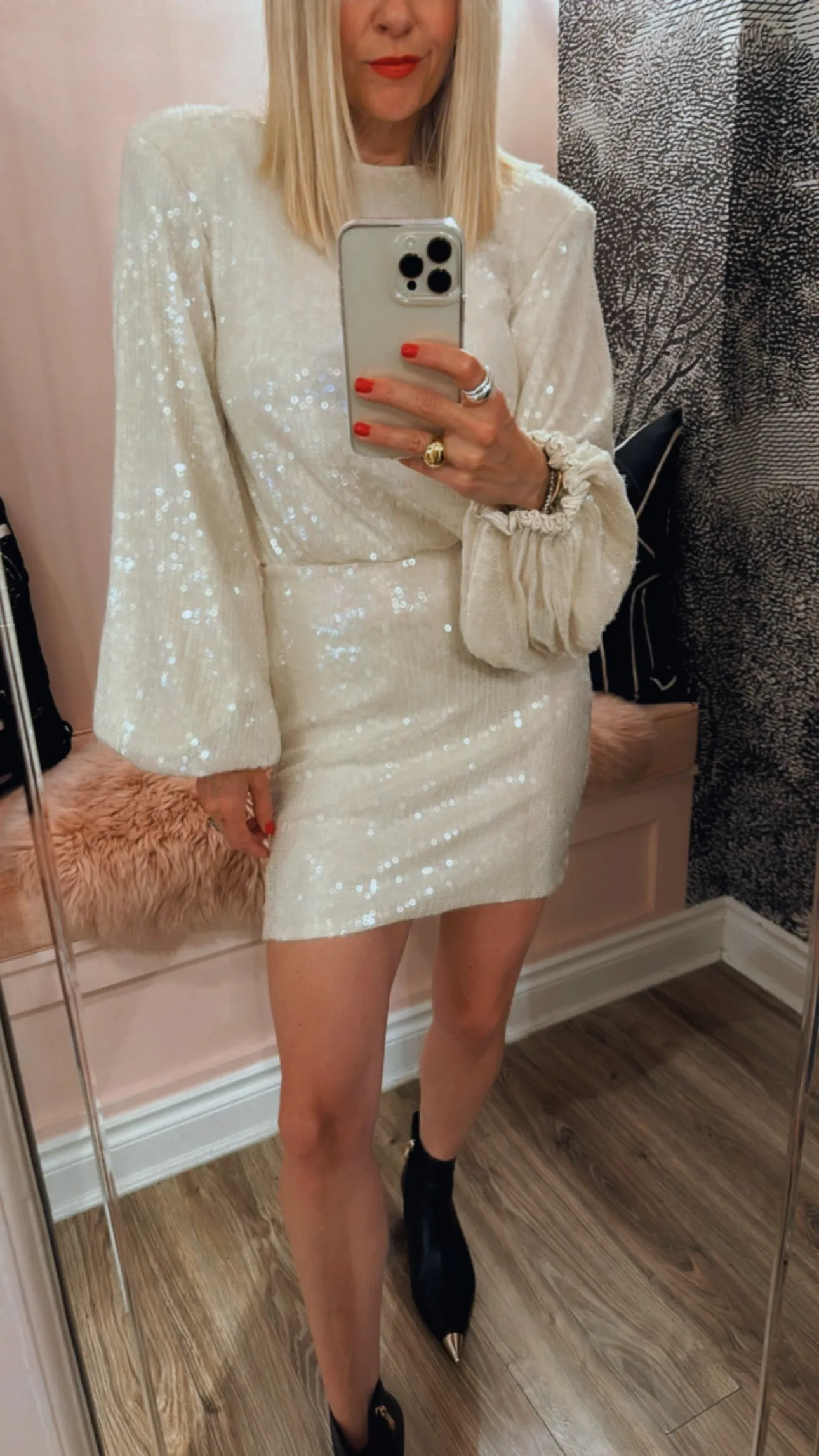 Short Sequins Full Sleeve Dress